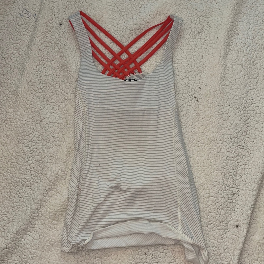 Lulu Lemon tank with built in bra